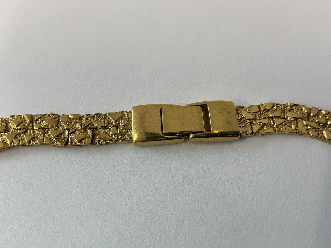 Photo '5' of Gold Coloured Brick Style Chocker
