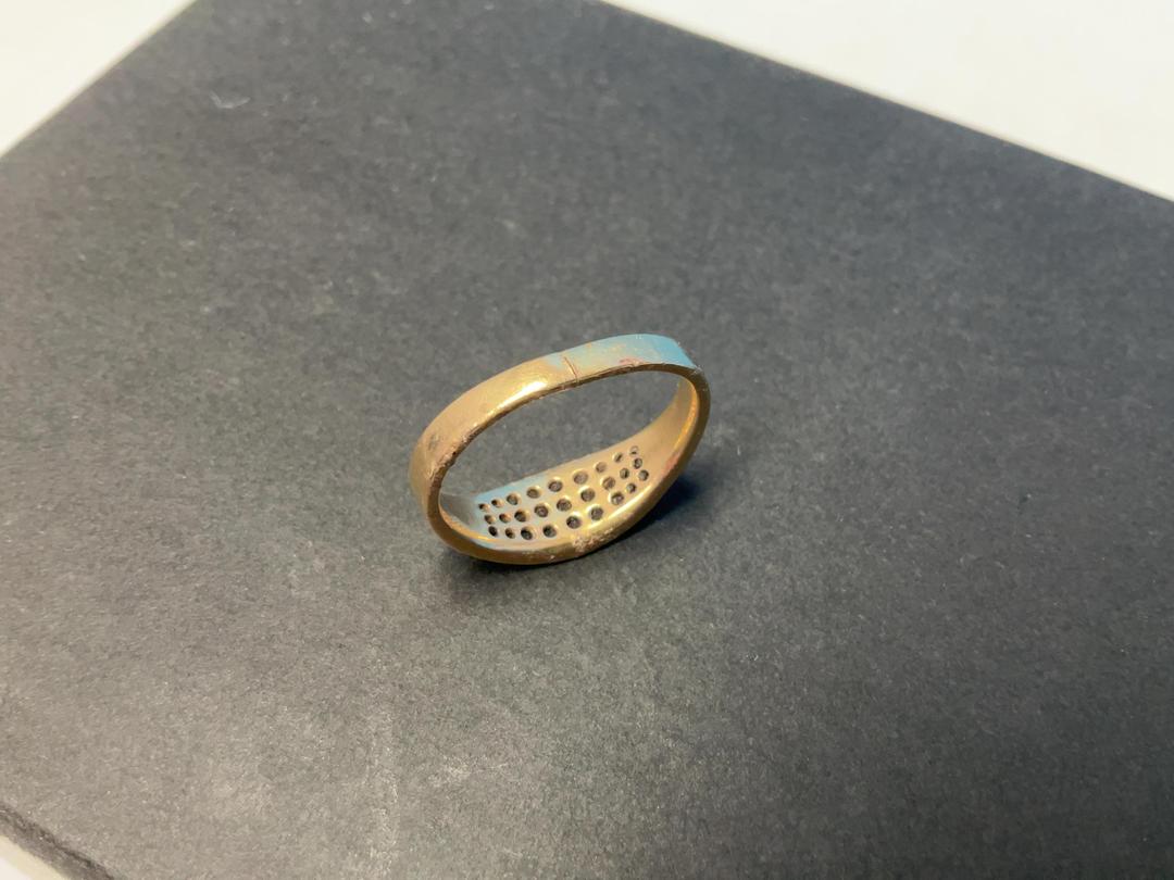 Photo '5' of 18CT Gold Ring with w/ Diamonds
