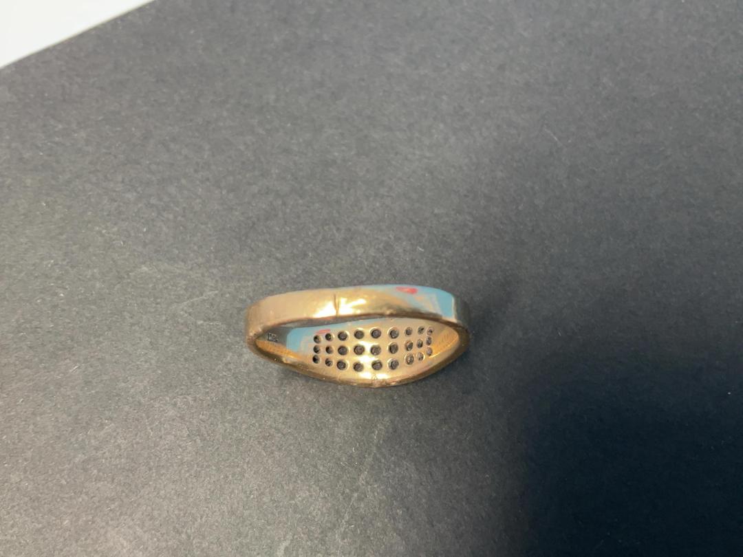 Photo '8' of 18CT Gold Ring with w/ Diamonds