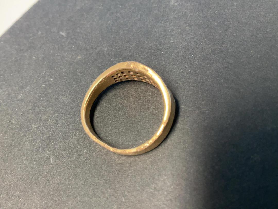 Photo '13' of 18CT Gold Ring with w/ Diamonds