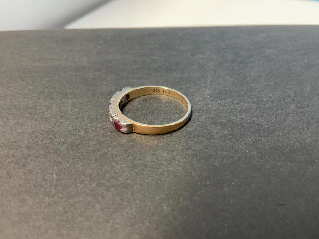 Photo '6' of 9CT Gold Ring w/ Red and Diamond Stones - 375 PALL