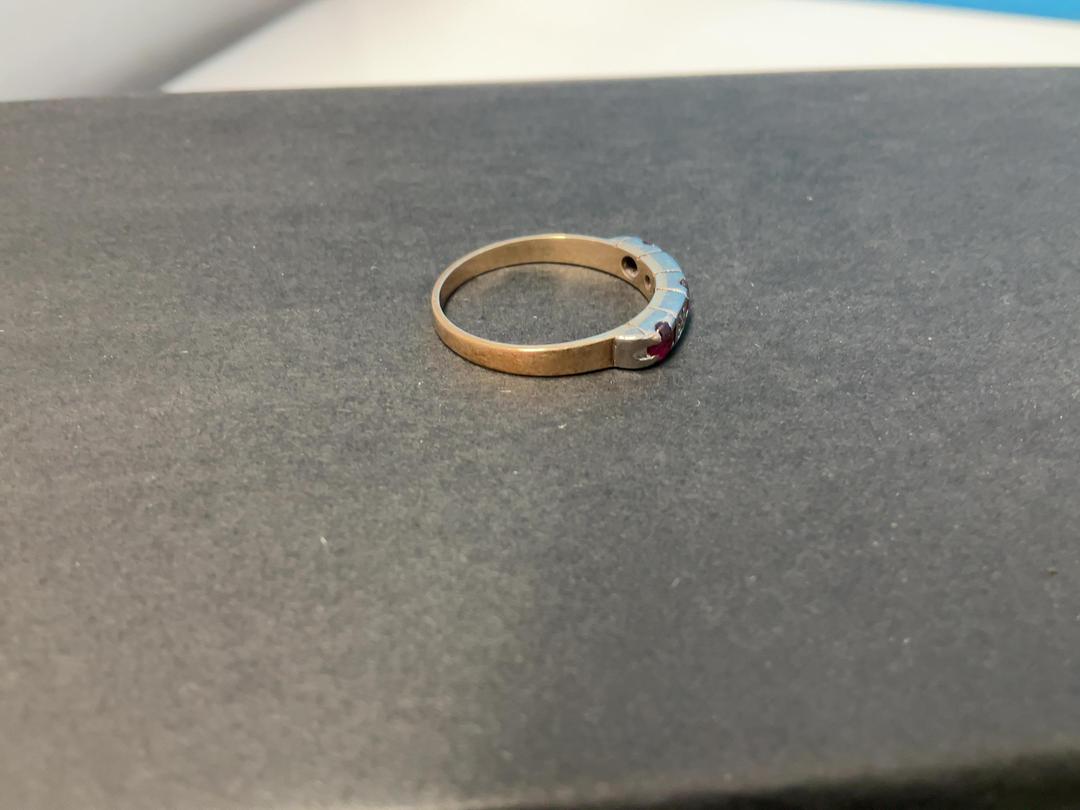 Photo '7' of 9CT Gold Ring w/ Red and Diamond Stones - 375 PALL