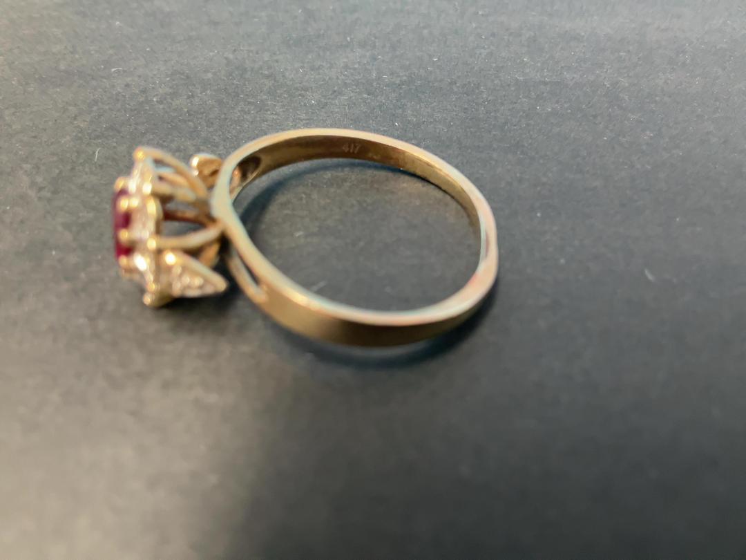 Photo '3' of 10CT Gold Ring w/ Red Stone - CR MHJ 417