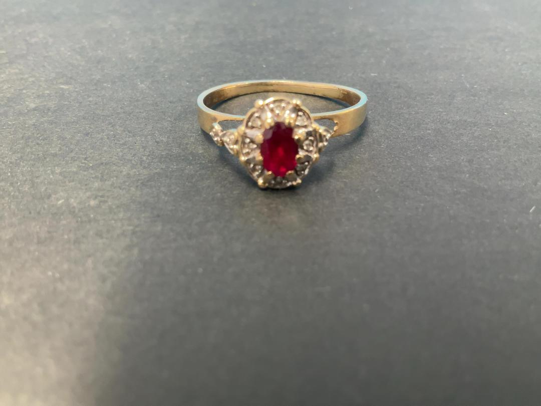 Photo '7' of 10CT Gold Ring w/ Red Stone - CR MHJ 417
