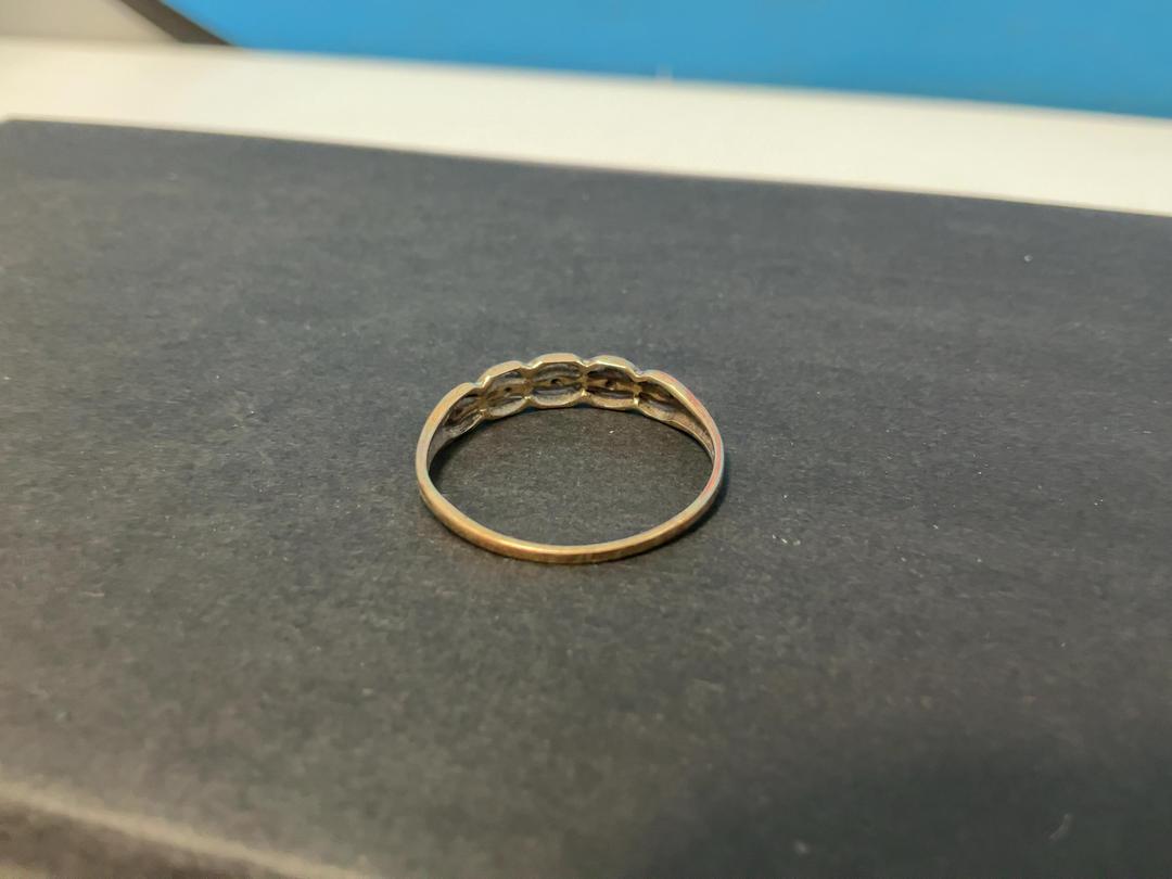 Photo '5' of 9CT Gold Ring w/ Detailing