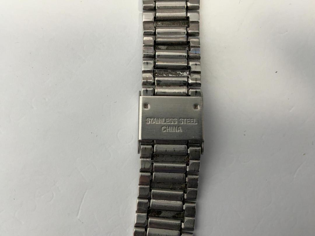 Photo '4' of Casio Silver Digital Watch Photo '4' of Casio Silver Digital Watch