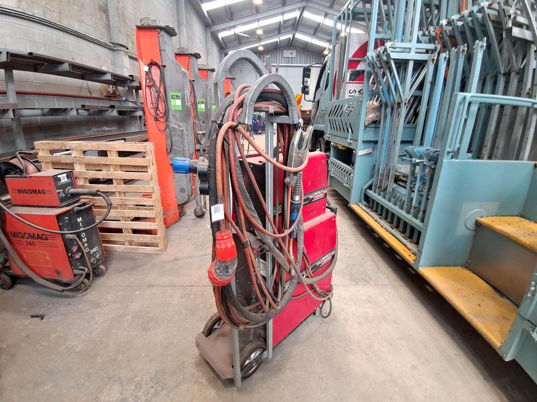 Photo '5' of Lincoln Electectric ARC Other Machine