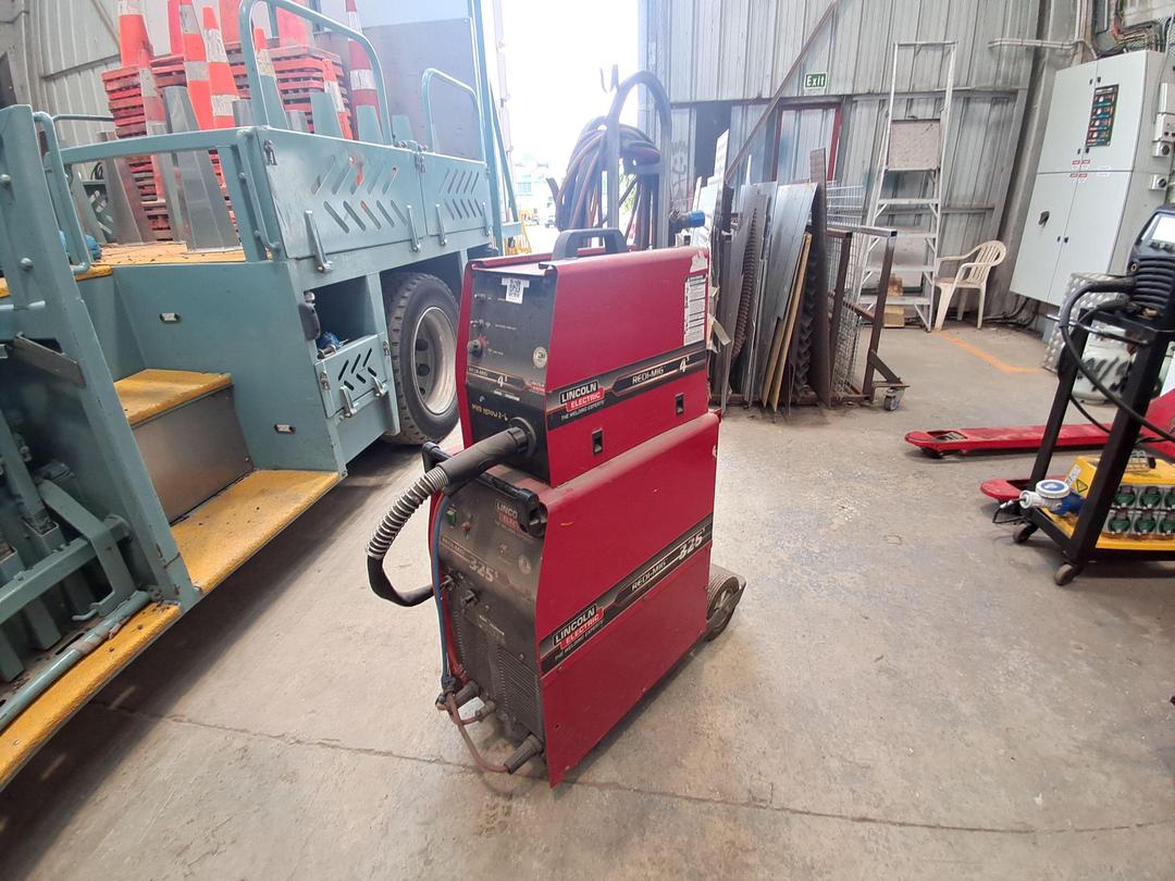 Photo '9' of Lincoln Electectric ARC Other Machine