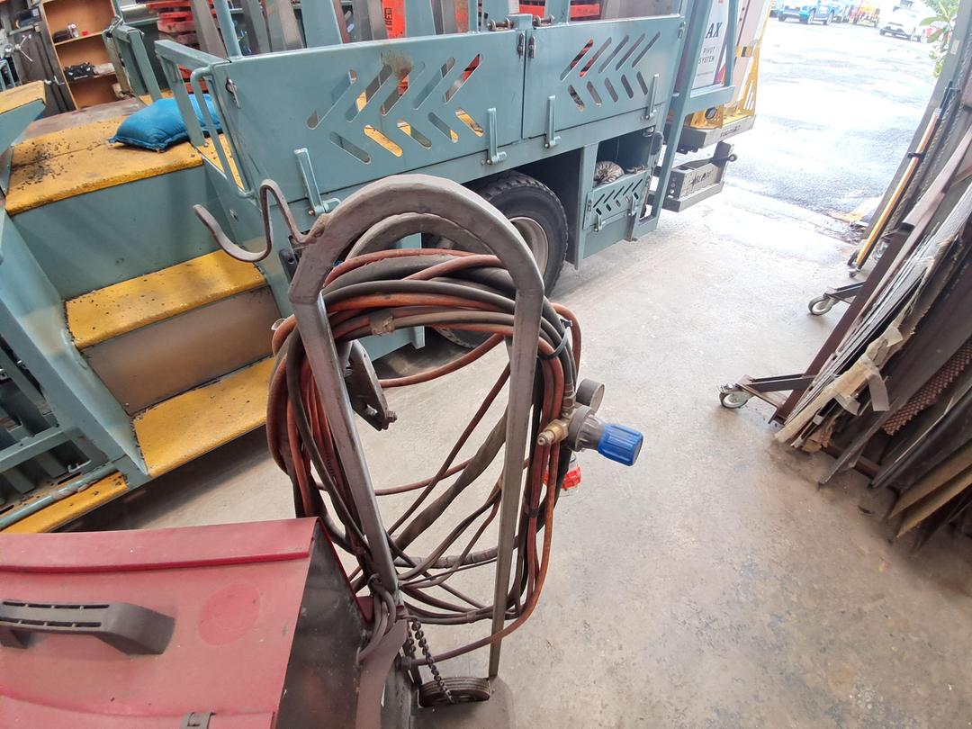 Photo '12' of Lincoln Electectric ARC Other Machine