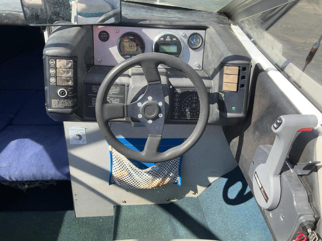 Photo '13' of 47J41 : 1991 Bayliner Capri Photo '13' of 47J41 : 1991 Bayliner Capri