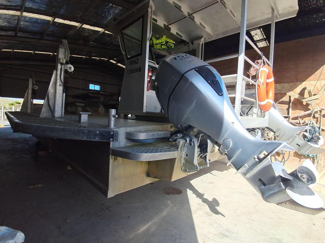 Photo '19' of Barge Aluminum Photo '19' of Barge Aluminum
