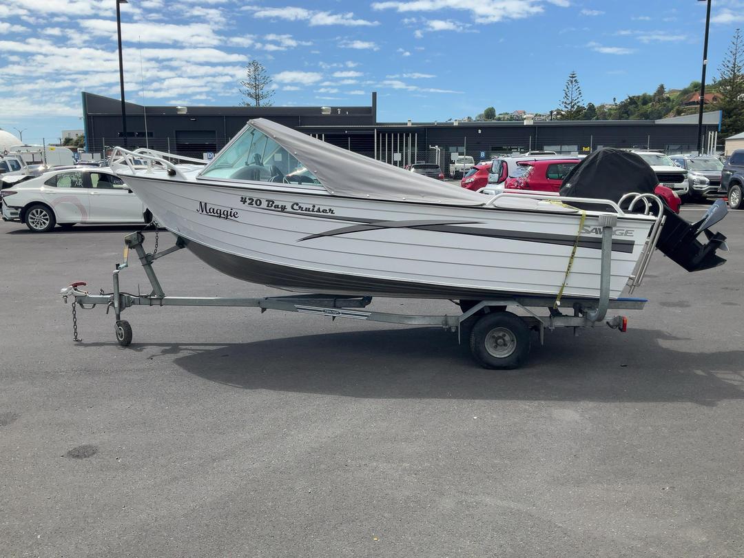 Photo '6' of L449G : 2011 Savage 420 Bay Cruiser Photo '6' of L449G : 2011 Savage 420 Bay Cruiser