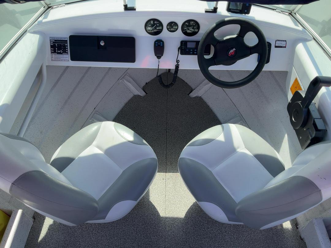 Photo '36' of L449G : 2011 Savage 420 Bay Cruiser Photo '36' of L449G : 2011 Savage 420 Bay Cruiser