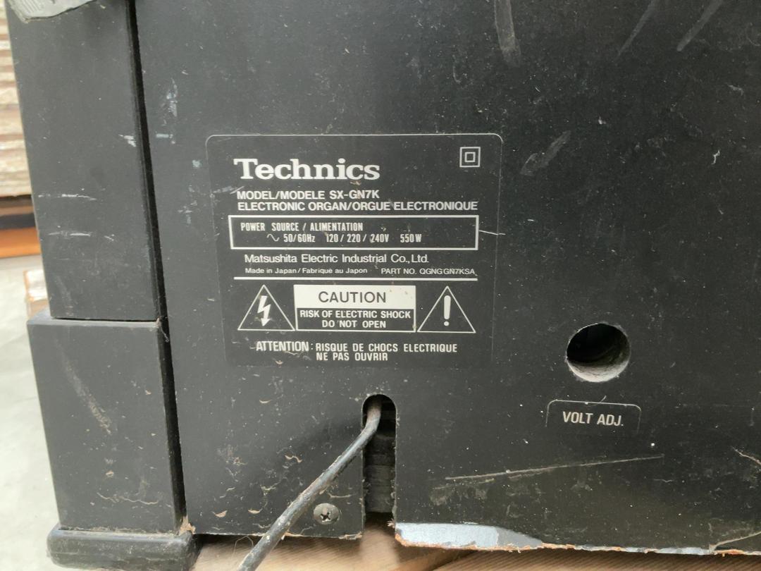 Photo '8' of Technics Electronic organ