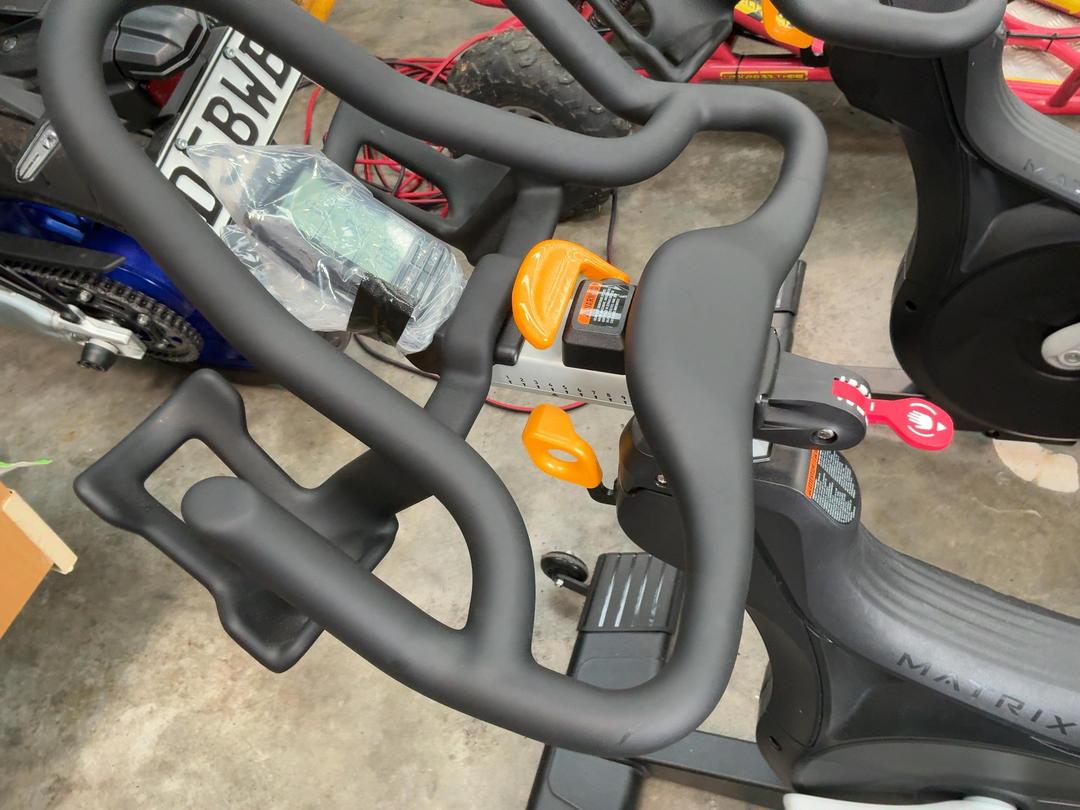 Photo '9' of Matrix Spin Bike