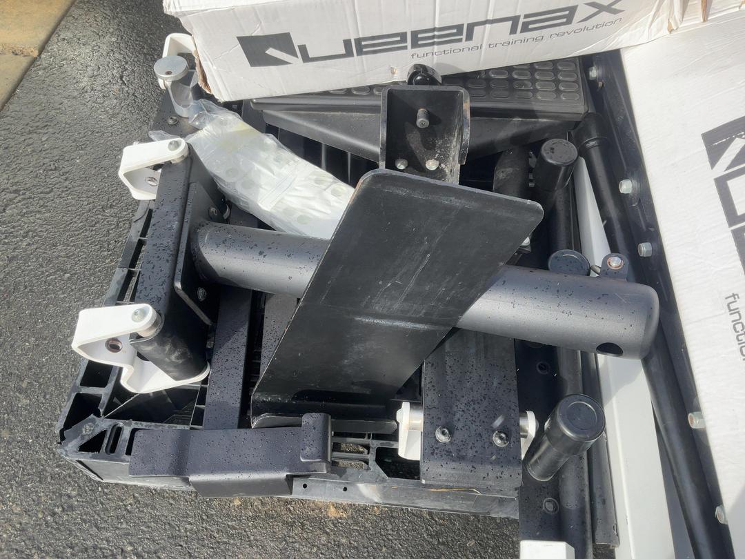 Photo '11' of Queenax - Commercial Multifunctional Gym System