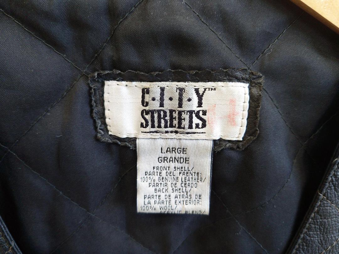 Photo '4' of Motorcycle Leather Vest Photo '4' of Motorcycle Leather Vest