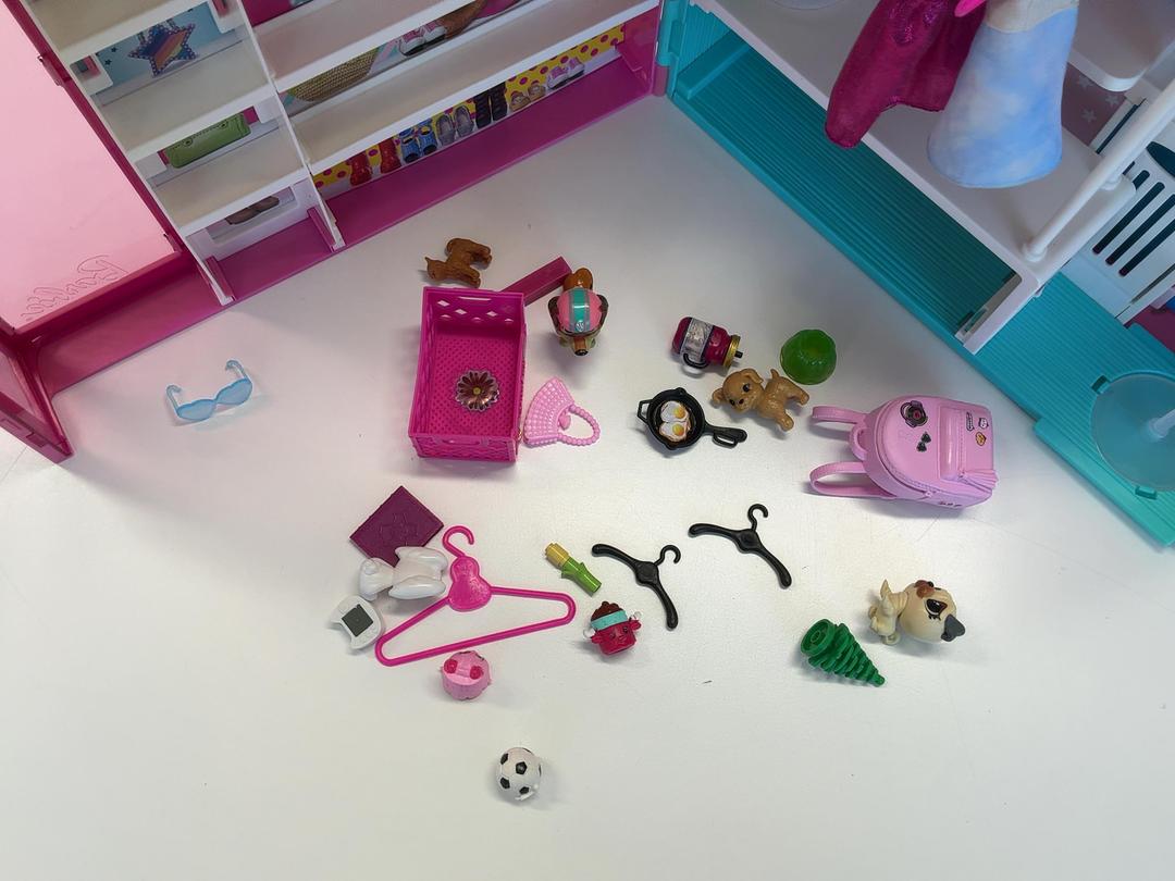 Photo '2' of Toy House