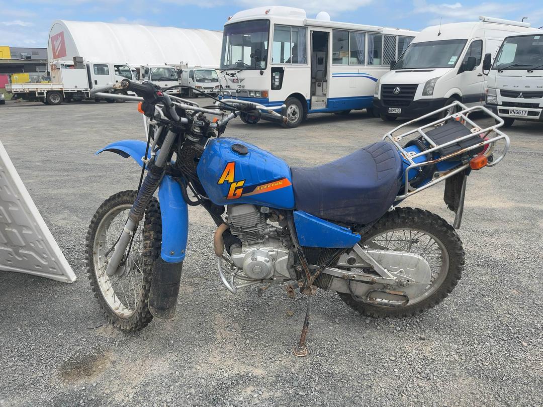 Photo '4' of Yamaha AG200